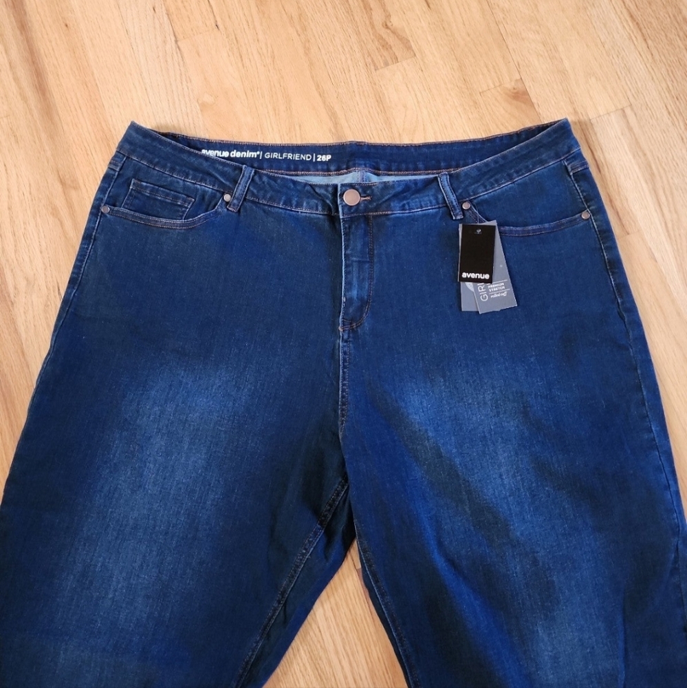 New!!~~~Avenue Girlfriend Stretch Cropped 26W Plus Size jeans